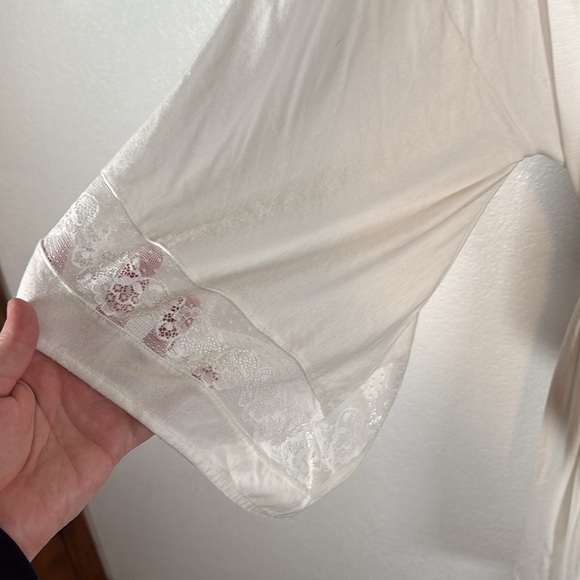 Eberjey White Anouk Modal Kimono Robe Lace Trim Bridal Wedding Size Medium NWT - Picture 2 of 5